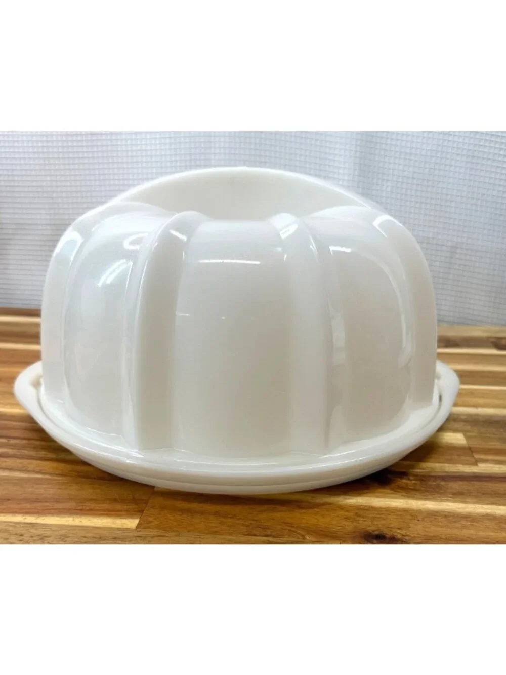 Vintage Gelatin Mold Set / storage container White Retro